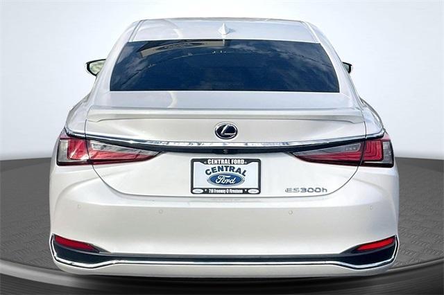 used 2019 Lexus ES 300h car, priced at $29,995