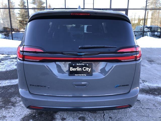 used 2021 Chrysler Pacifica Hybrid car, priced at $21,163