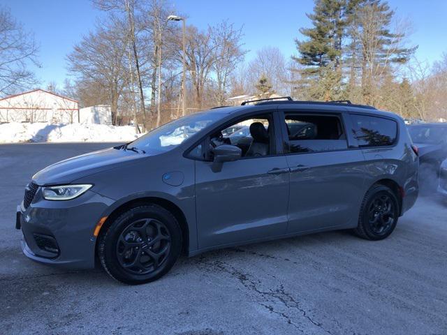 used 2021 Chrysler Pacifica Hybrid car, priced at $21,163