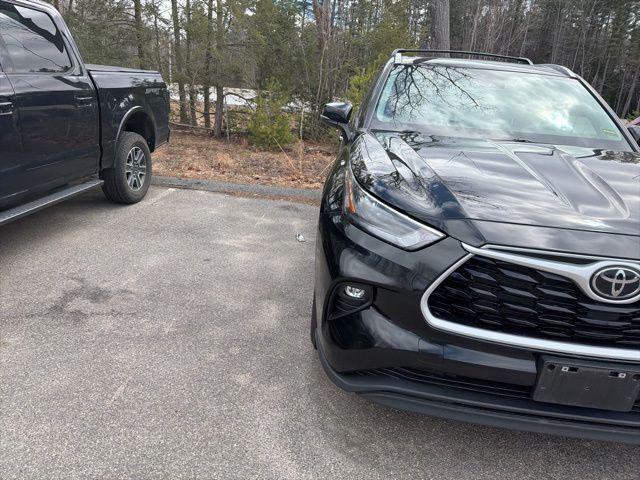 used 2023 Toyota Highlander car, priced at $38,684