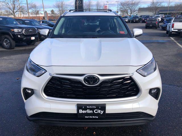 used 2023 Toyota Highlander car, priced at $40,204