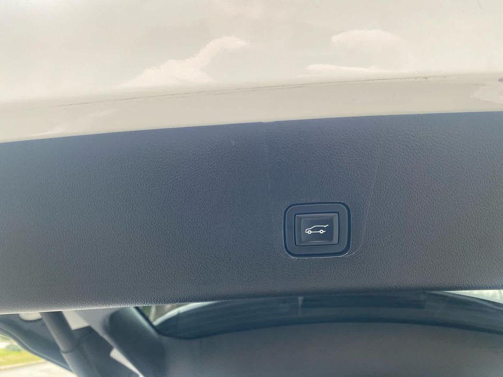 used 2020 Chevrolet Traverse car, priced at $21,808