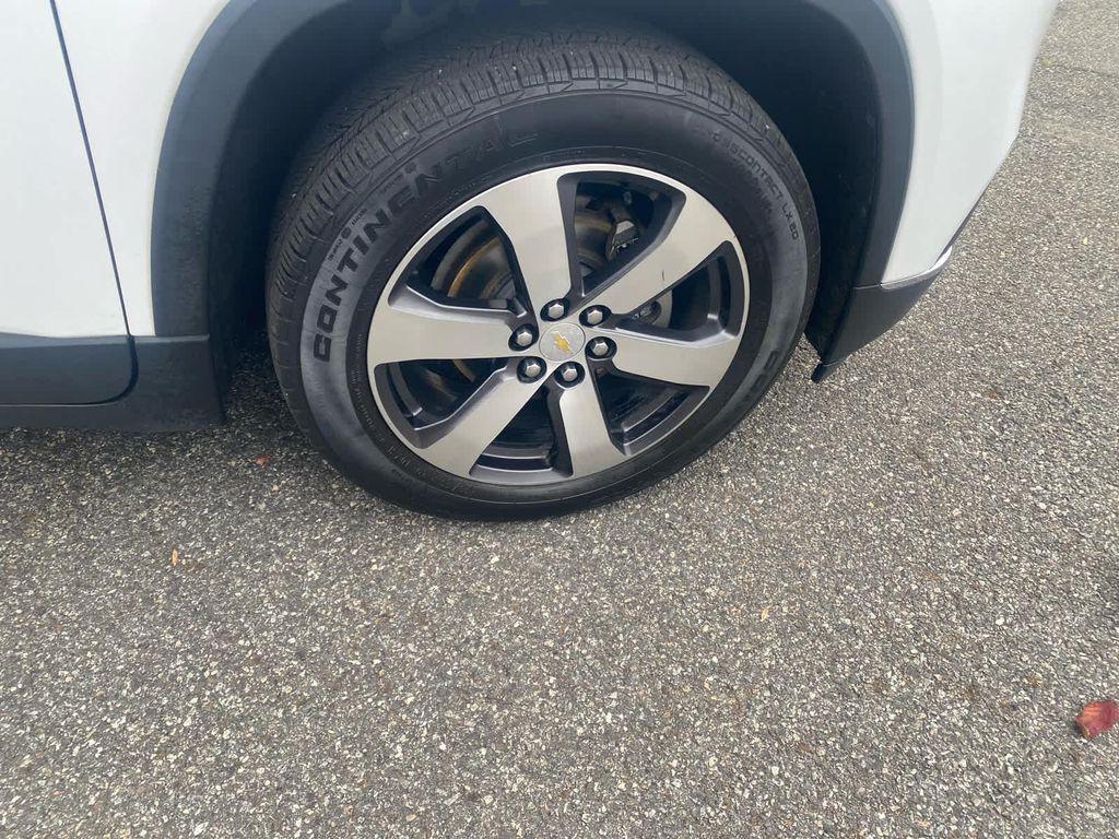 used 2020 Chevrolet Traverse car, priced at $21,808