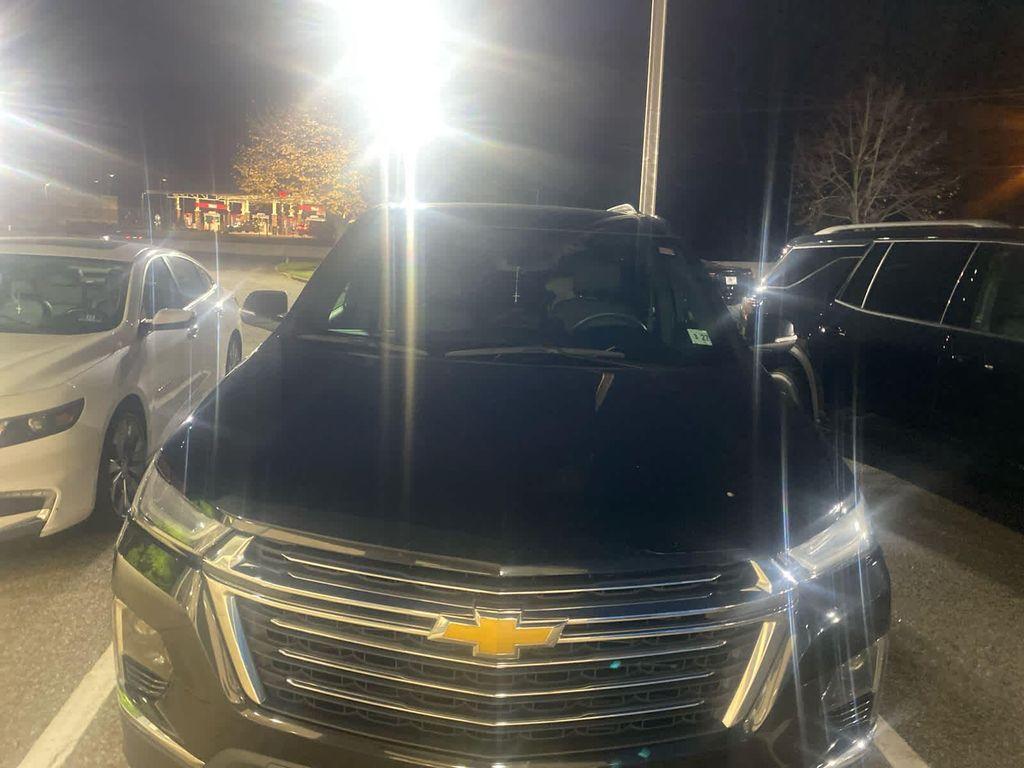 used 2022 Chevrolet Traverse car, priced at $27,908