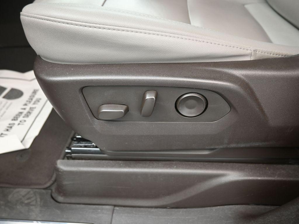 used 2024 Chevrolet Tahoe car, priced at $45,998