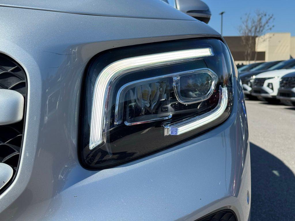 used 2021 Mercedes-Benz GLB 250 car, priced at $23,665
