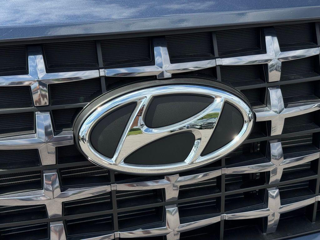used 2025 Hyundai Venue car, priced at $23,787
