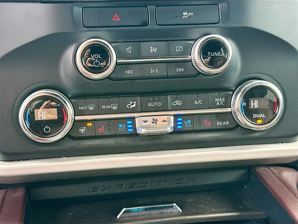 used 2022 Ford Expedition car, priced at $49,999