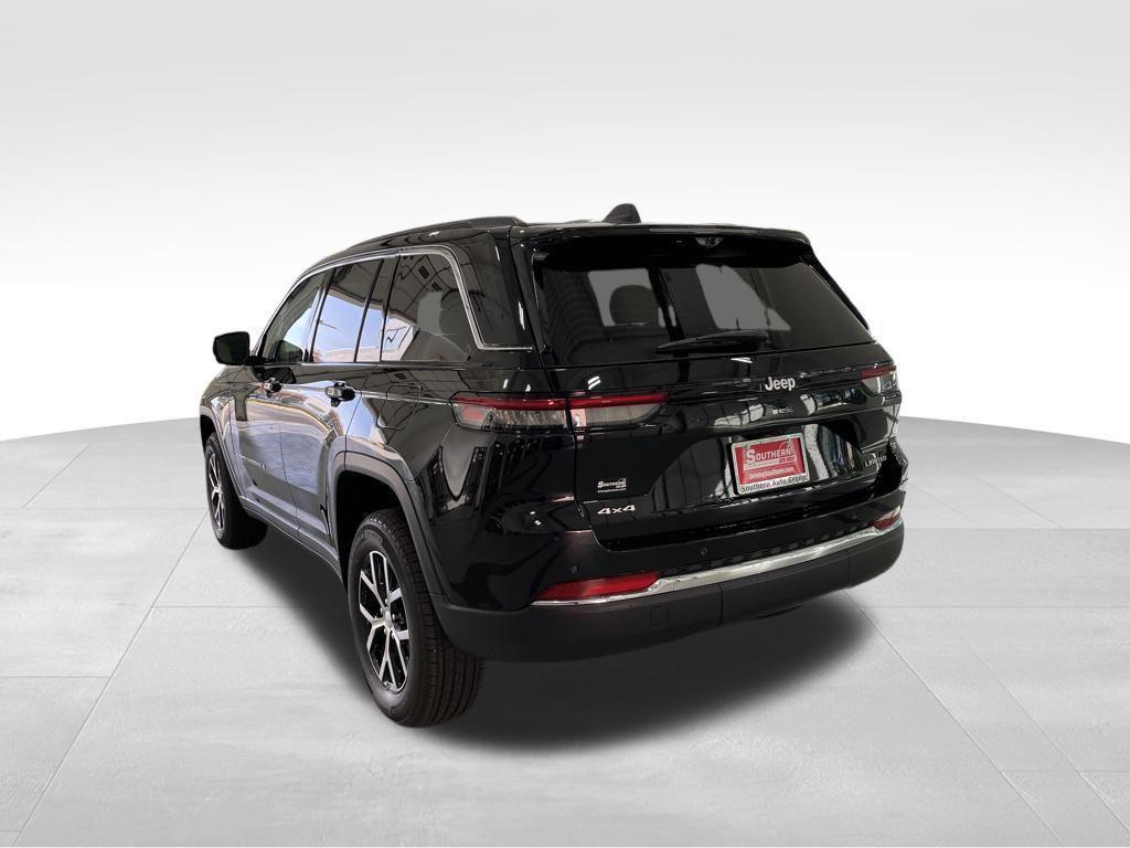 new 2025 Jeep Grand Cherokee car, priced at $39,172
