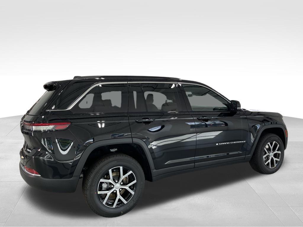 new 2025 Jeep Grand Cherokee car, priced at $39,172