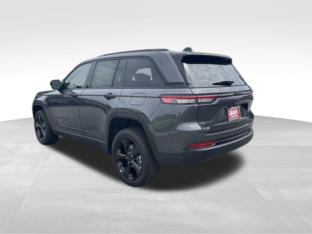 new 2025 Jeep Grand Cherokee car, priced at $41,532