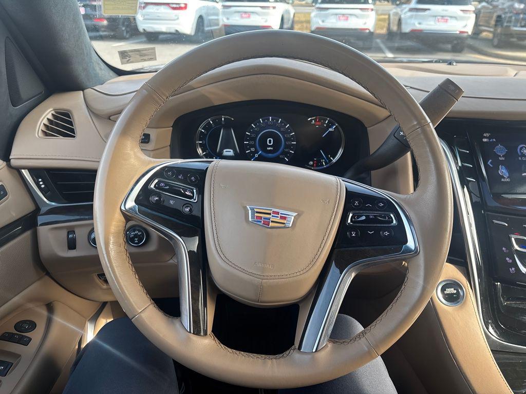 used 2020 Cadillac Escalade car, priced at $32,380