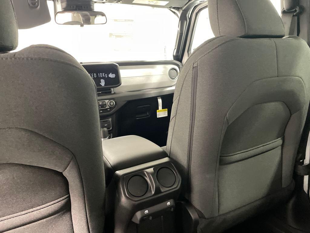 new 2025 Jeep Gladiator car, priced at $39,690