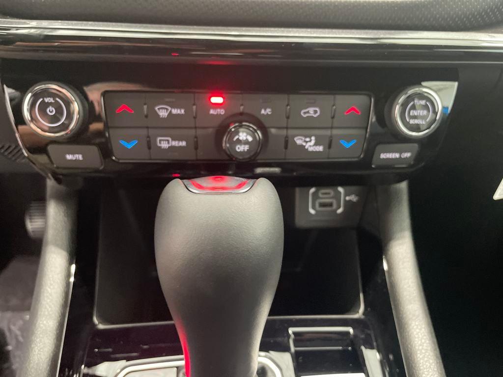 new 2025 Jeep Compass car, priced at $30,000