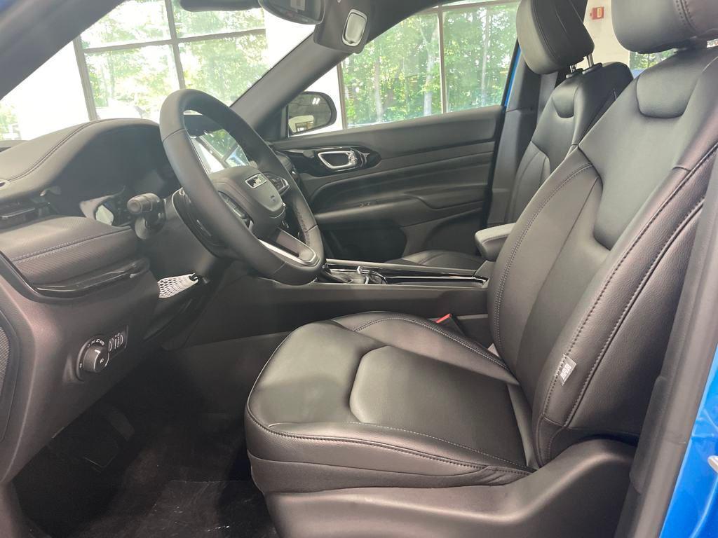 new 2025 Jeep Compass car, priced at $30,000