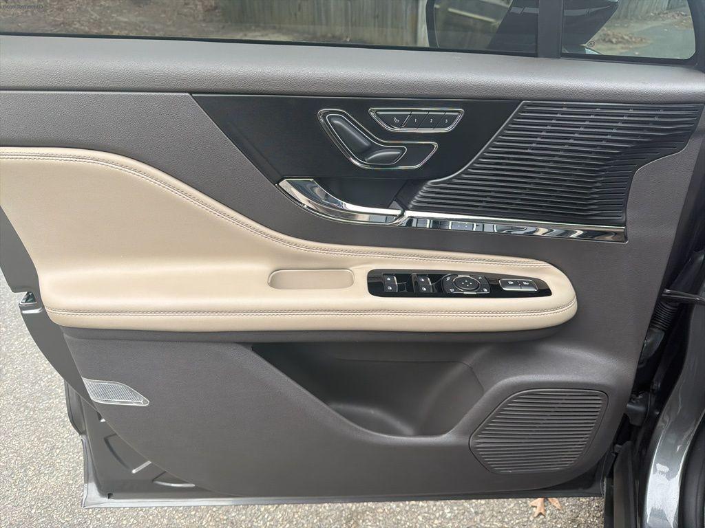 used 2022 Lincoln Corsair car, priced at $21,387