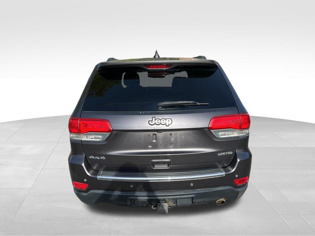 used 2015 Jeep Grand Cherokee car, priced at $11,060