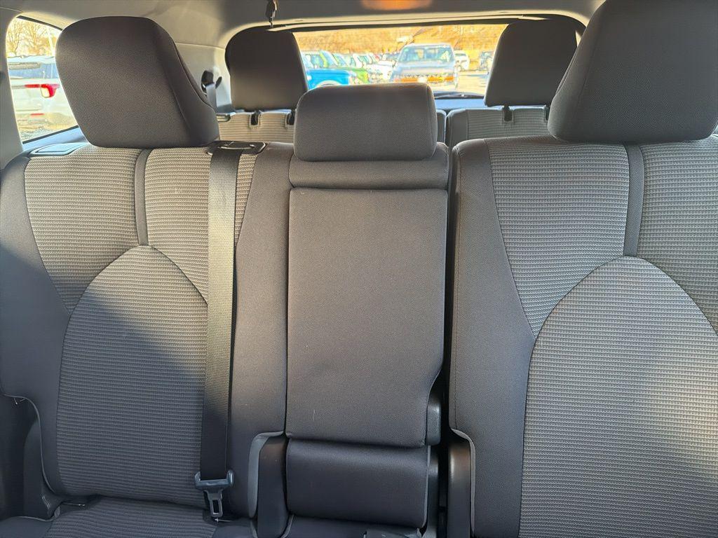 used 2023 Toyota Highlander car