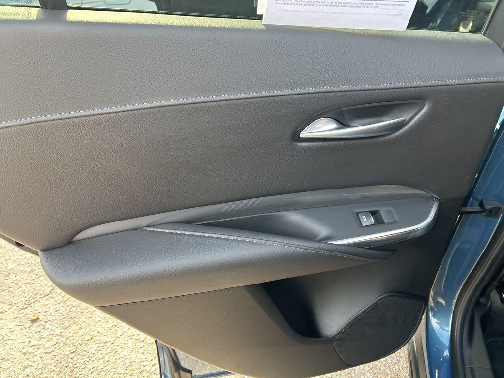 used 2025 Cadillac XT4 car, priced at $30,880