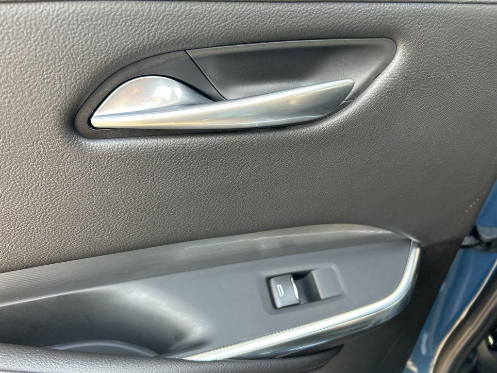 used 2025 Cadillac XT4 car, priced at $30,880