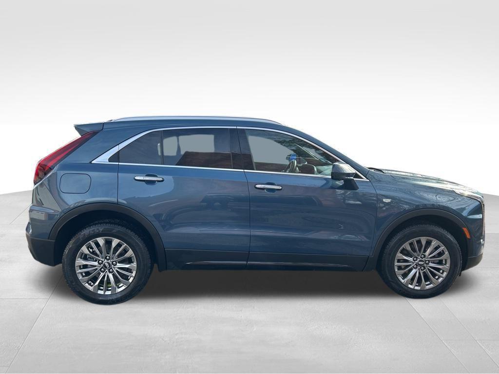 used 2025 Cadillac XT4 car, priced at $30,880