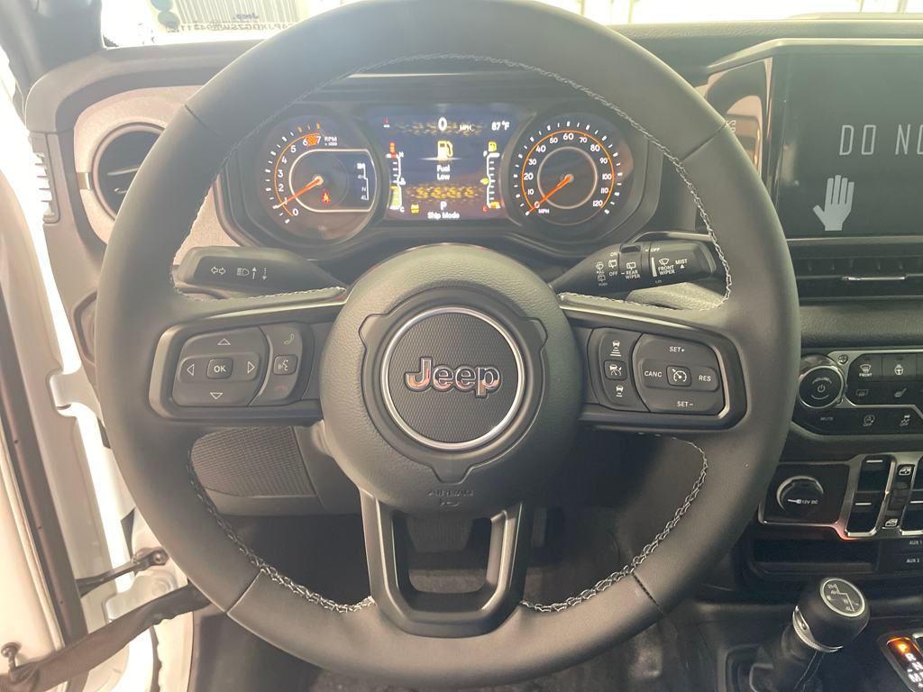 new 2025 Jeep Wrangler car, priced at $40,710