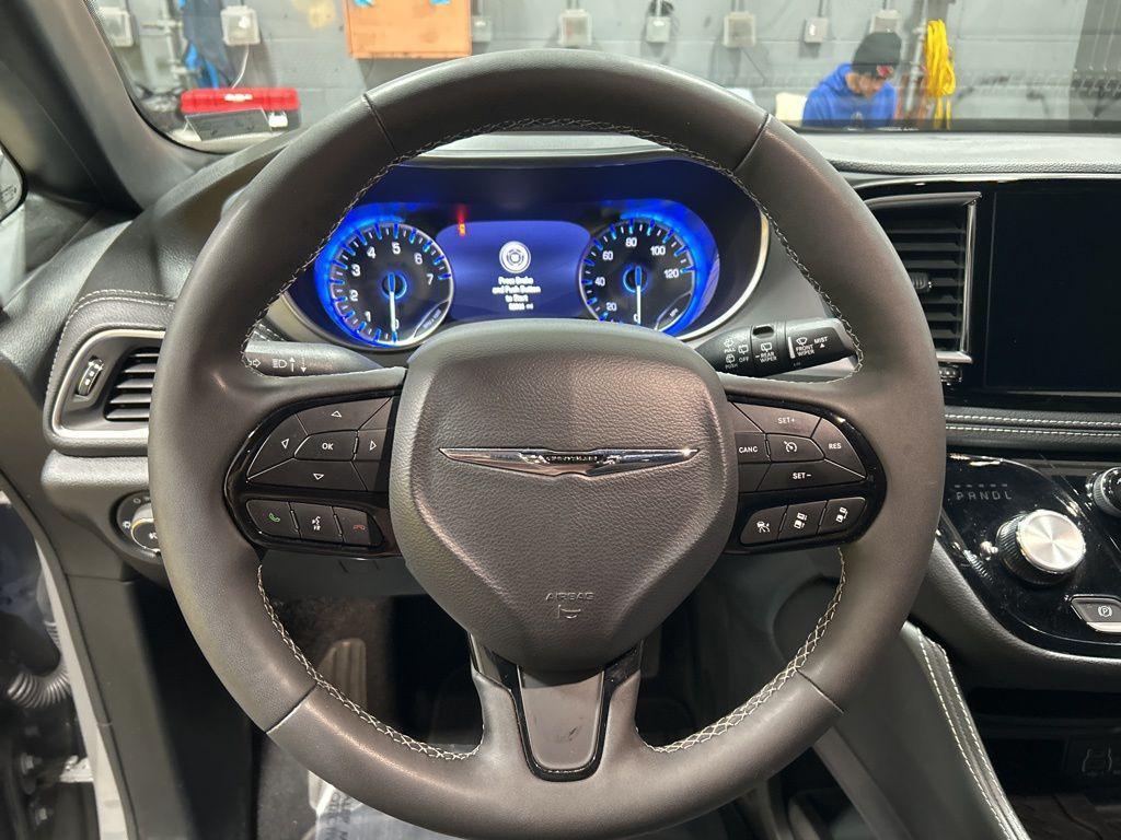 used 2025 Chrysler Pacifica car, priced at $32,910