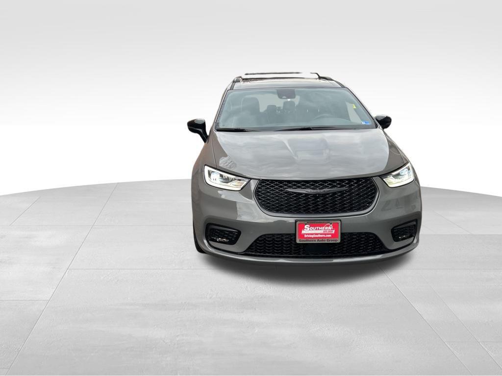 used 2025 Chrysler Pacifica car, priced at $32,910