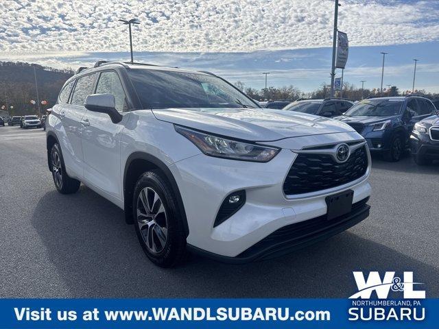 used 2020 Toyota Highlander car, priced at $29,963
