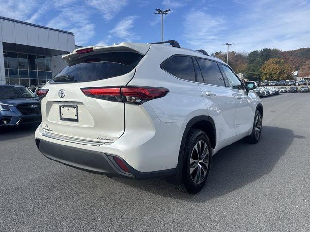 used 2020 Toyota Highlander car, priced at $29,963