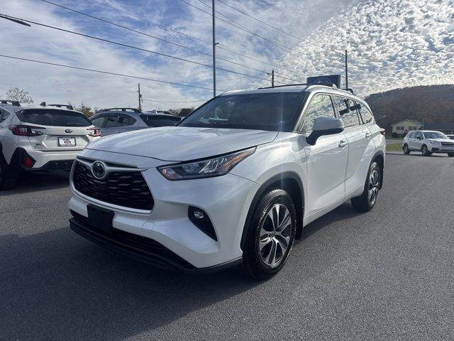 used 2020 Toyota Highlander car, priced at $29,963