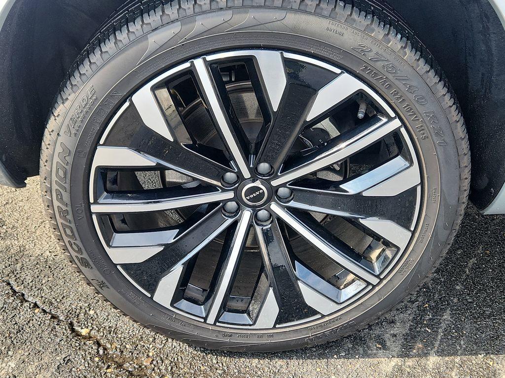 used 2025 Volvo XC90 car, priced at $51,900