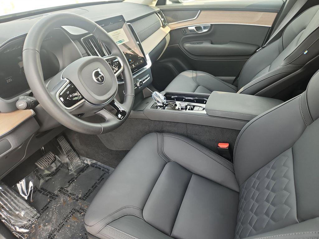 used 2025 Volvo XC90 car, priced at $51,900
