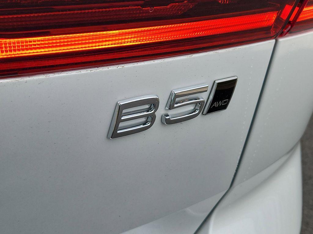 new 2026 Volvo XC60 car, priced at $55,485