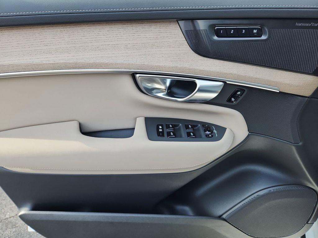 new 2026 Volvo XC90 car, priced at $68,325