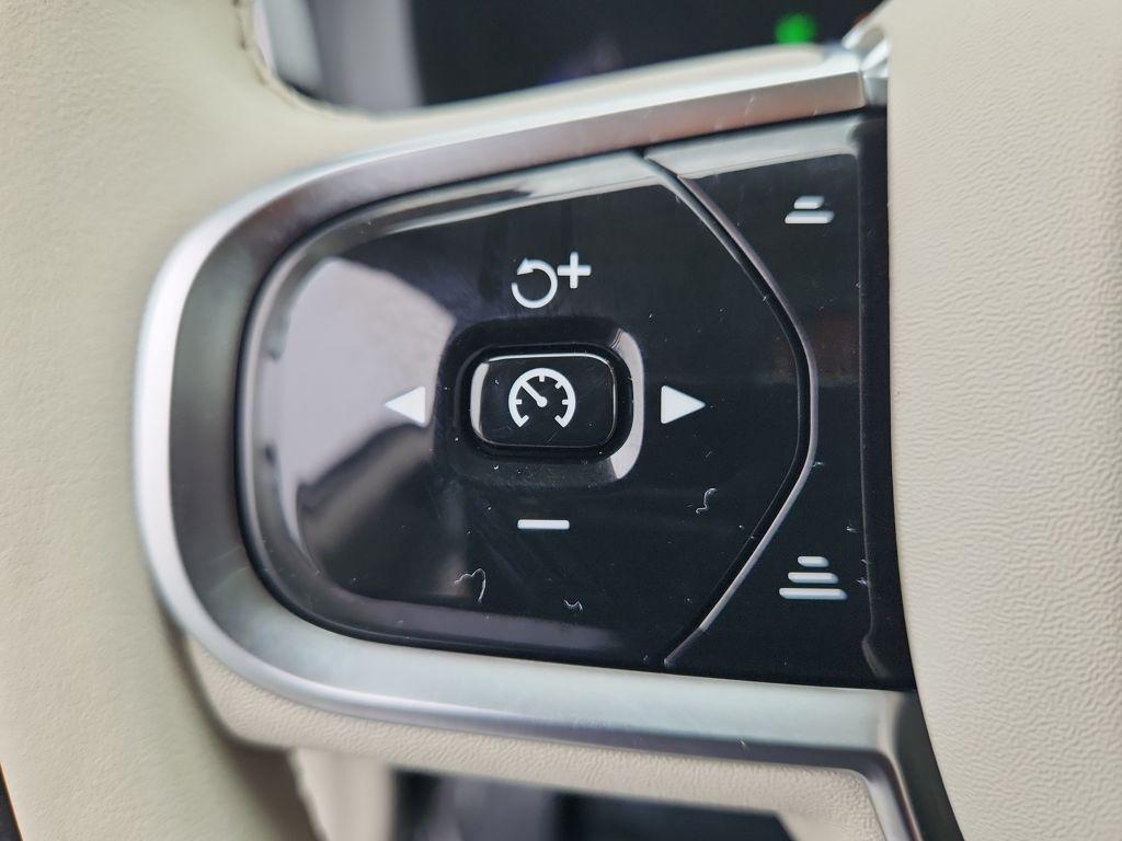 used 2023 Volvo XC60 Recharge Plug-In Hybrid car, priced at $51,495