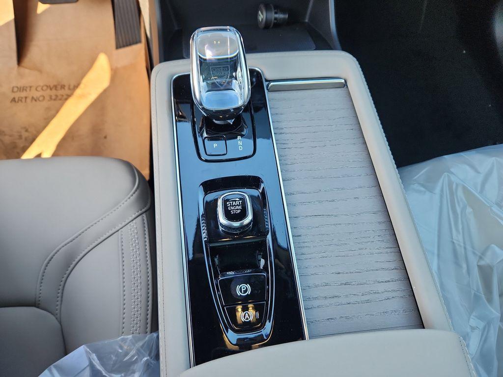 new 2026 Volvo XC90 Plug-In Hybrid car, priced at $78,695