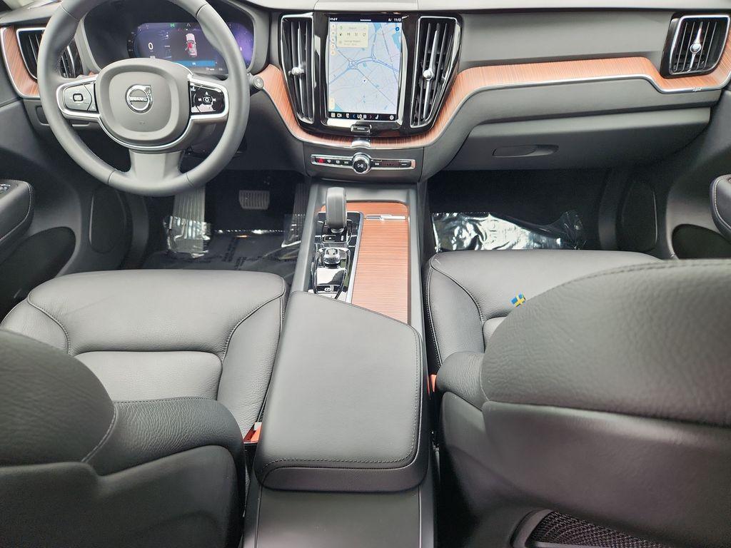 used 2023 Volvo XC60 car, priced at $35,481