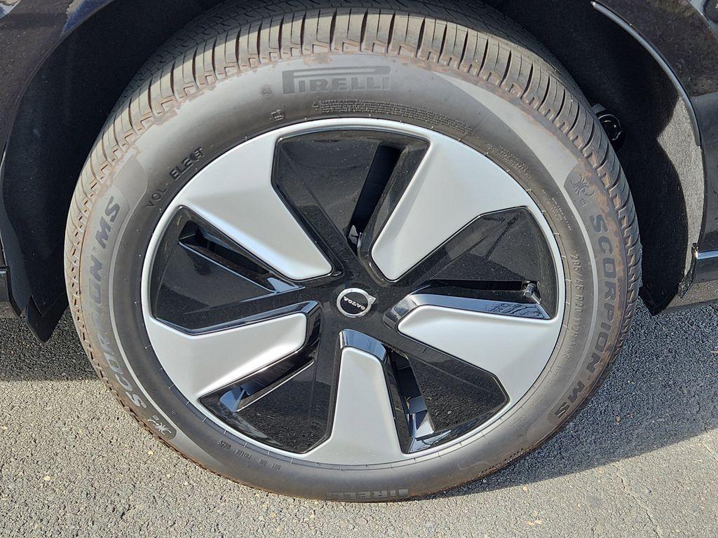 new 2025 Volvo EX90 car, priced at $71,256