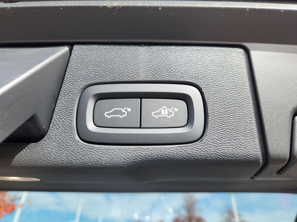 new 2026 Volvo XC60 car, priced at $61,435