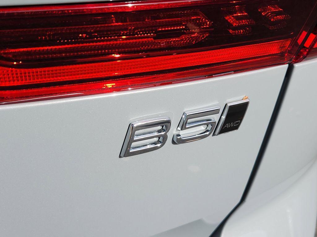 new 2026 Volvo XC60 car, priced at $61,435