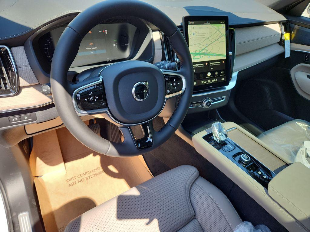 new 2026 Volvo XC90 Plug-In Hybrid car, priced at $86,595
