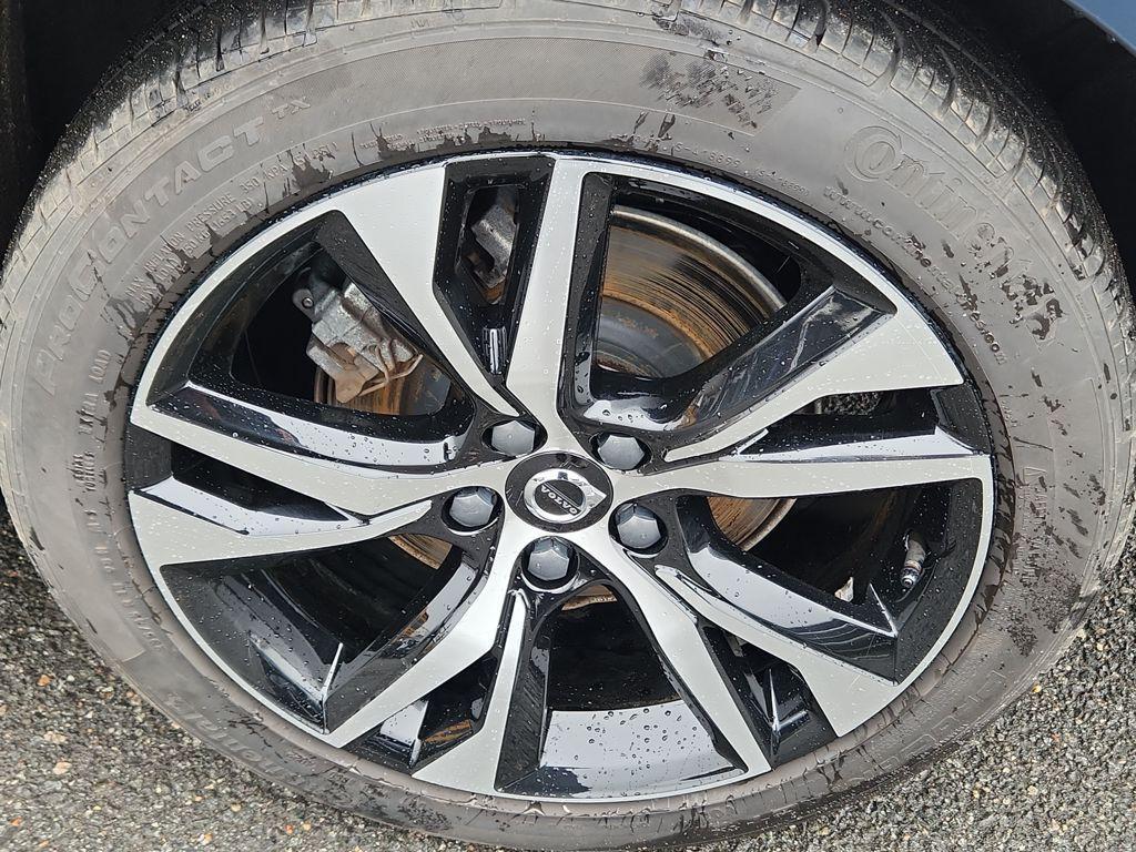 used 2023 Volvo S60 car, priced at $27,419