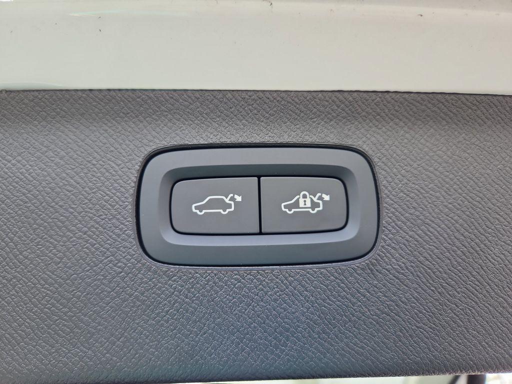 new 2025 Volvo XC90 Plug-In Hybrid car, priced at $74,568