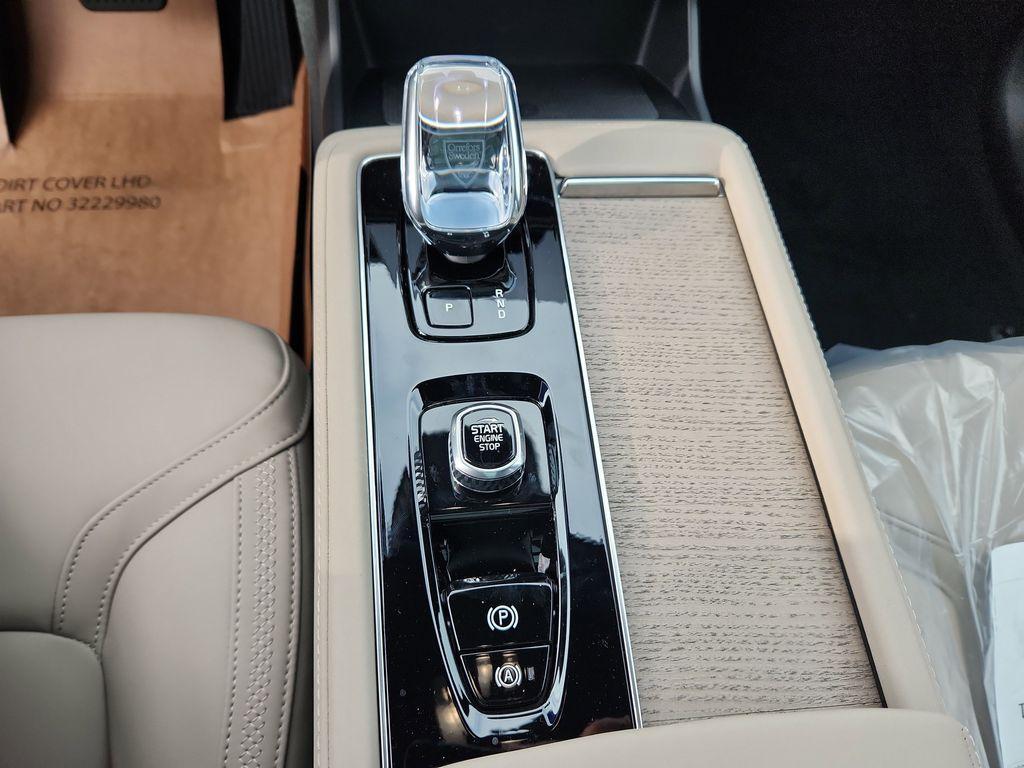 new 2026 Volvo XC90 Plug-In Hybrid car, priced at $77,645