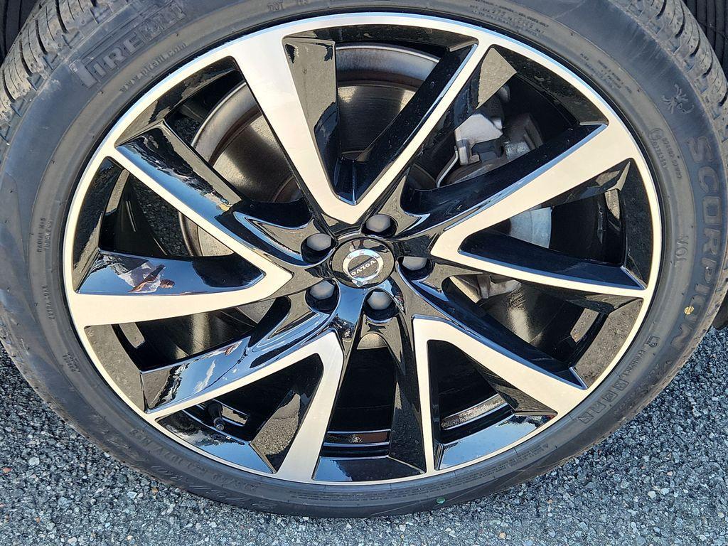 used 2023 Volvo XC90 car, priced at $41,375