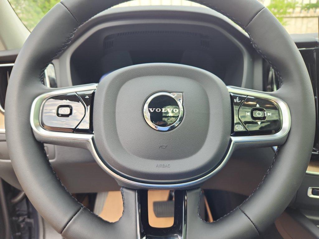 new 2026 Volvo XC60 Plug-In Hybrid car, priced at $64,095