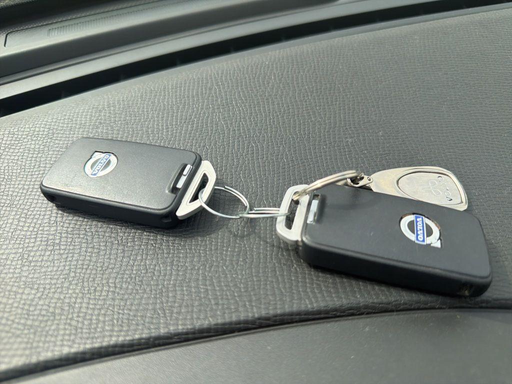 used 2016 Volvo XC60 car, priced at $16,490