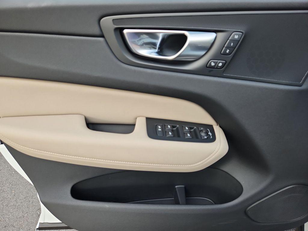 new 2026 Volvo XC60 car, priced at $54,685