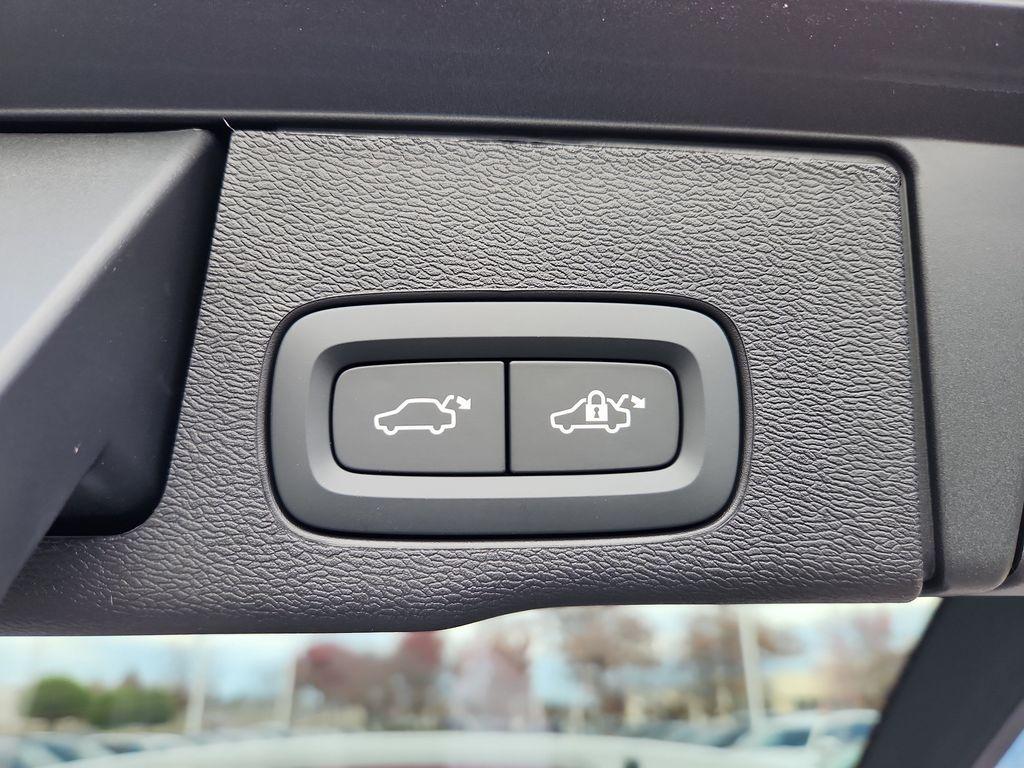 new 2026 Volvo XC60 car, priced at $54,685